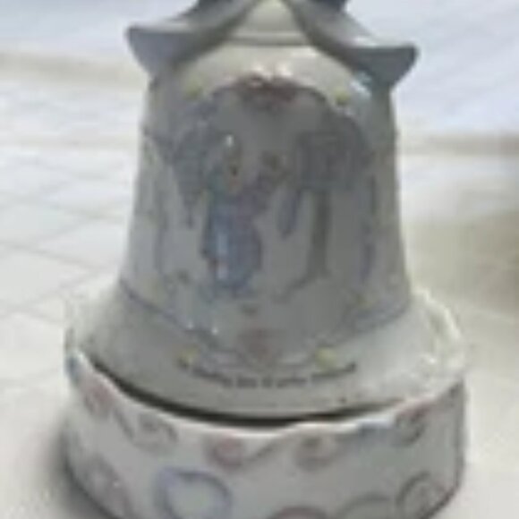 Precious Moments “White Christmas” Musical Bell Box — Girl Mailing Snowball - Picture 4 of 12